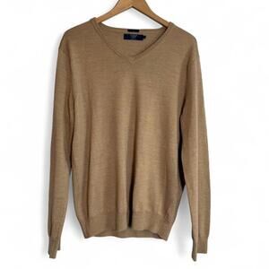 Men’s Tan J.Crew V-neck 100% Merino Wool Sweater size Large Slim